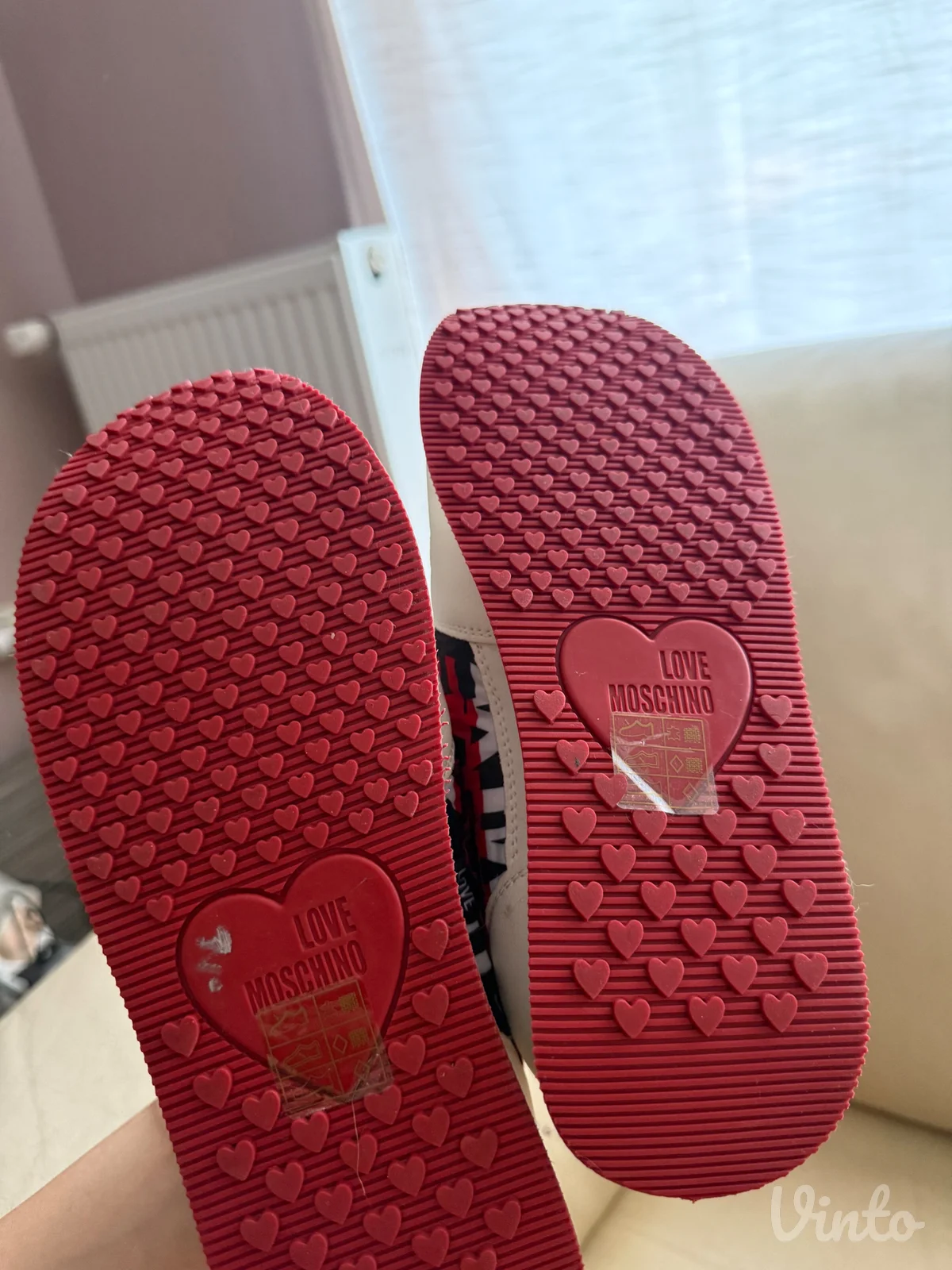 LOVE MOSCHINO patike