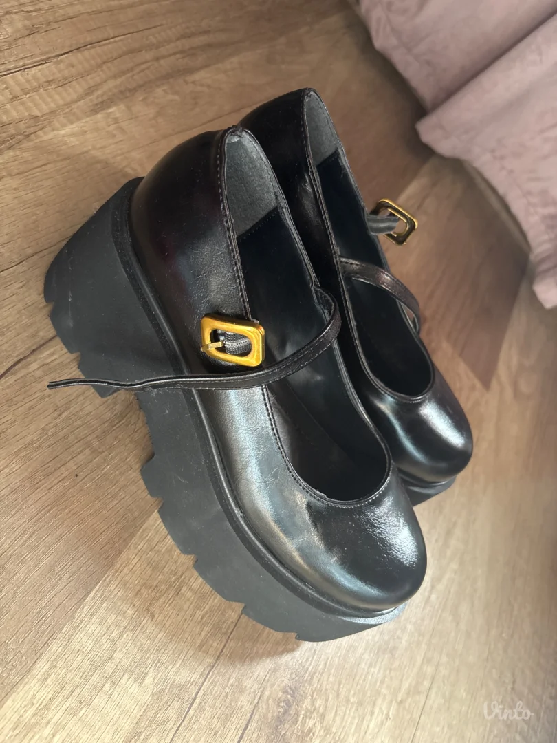 Ženske sandale na platformu