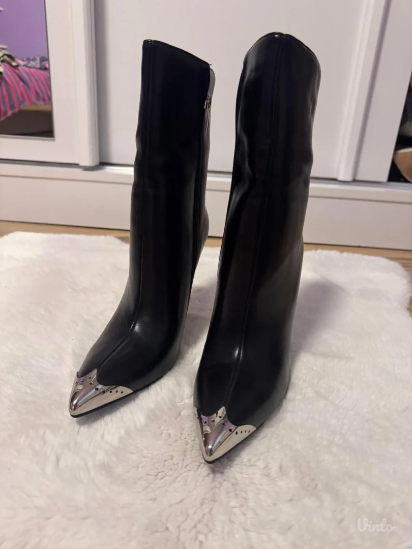 Čizme na štiklu - gležnjace