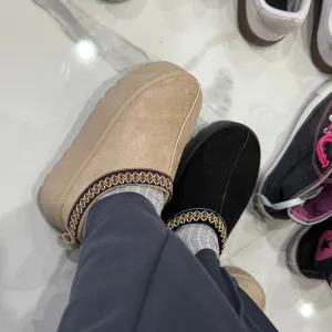 Papuče “ugg” dva para