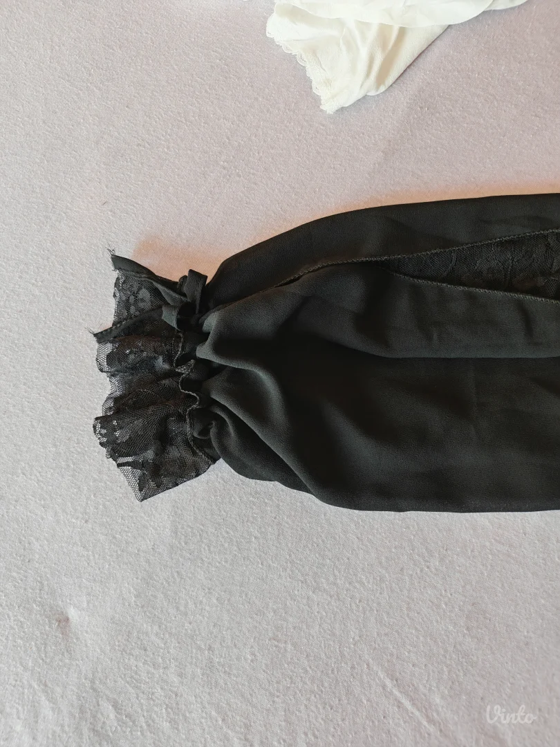 Eleganta bluza sa čipkom