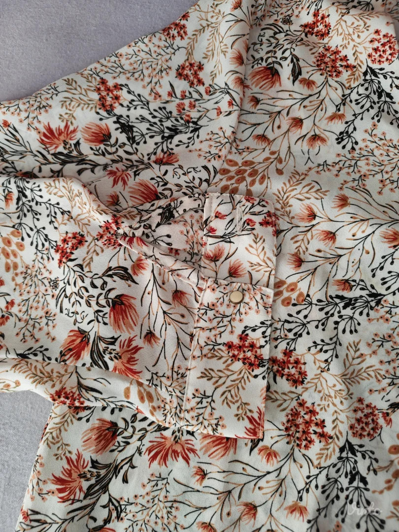 De facto lepršava bluza