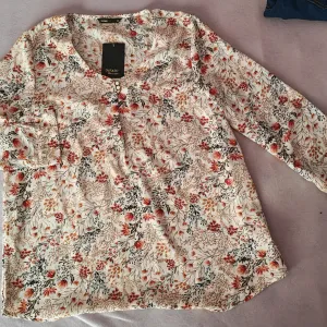 De facto lepršava bluza