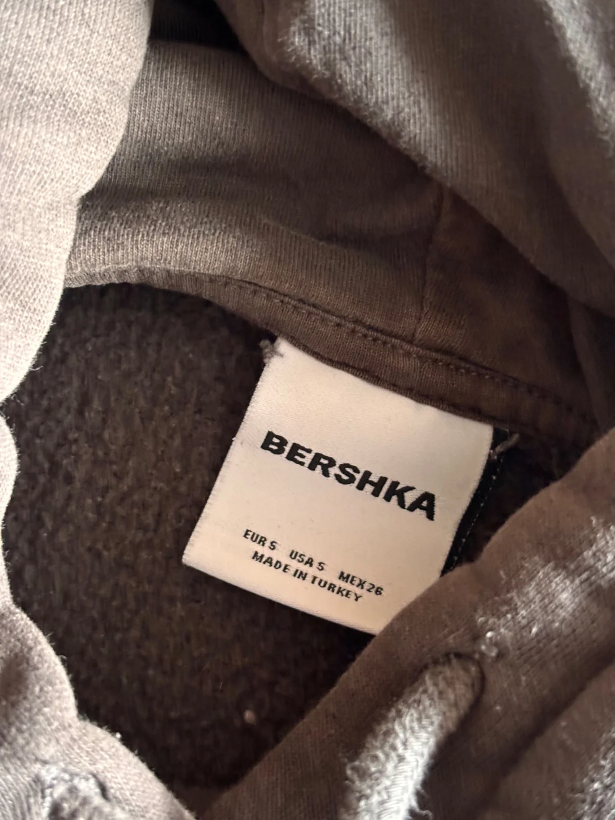 Bershka sivi duks