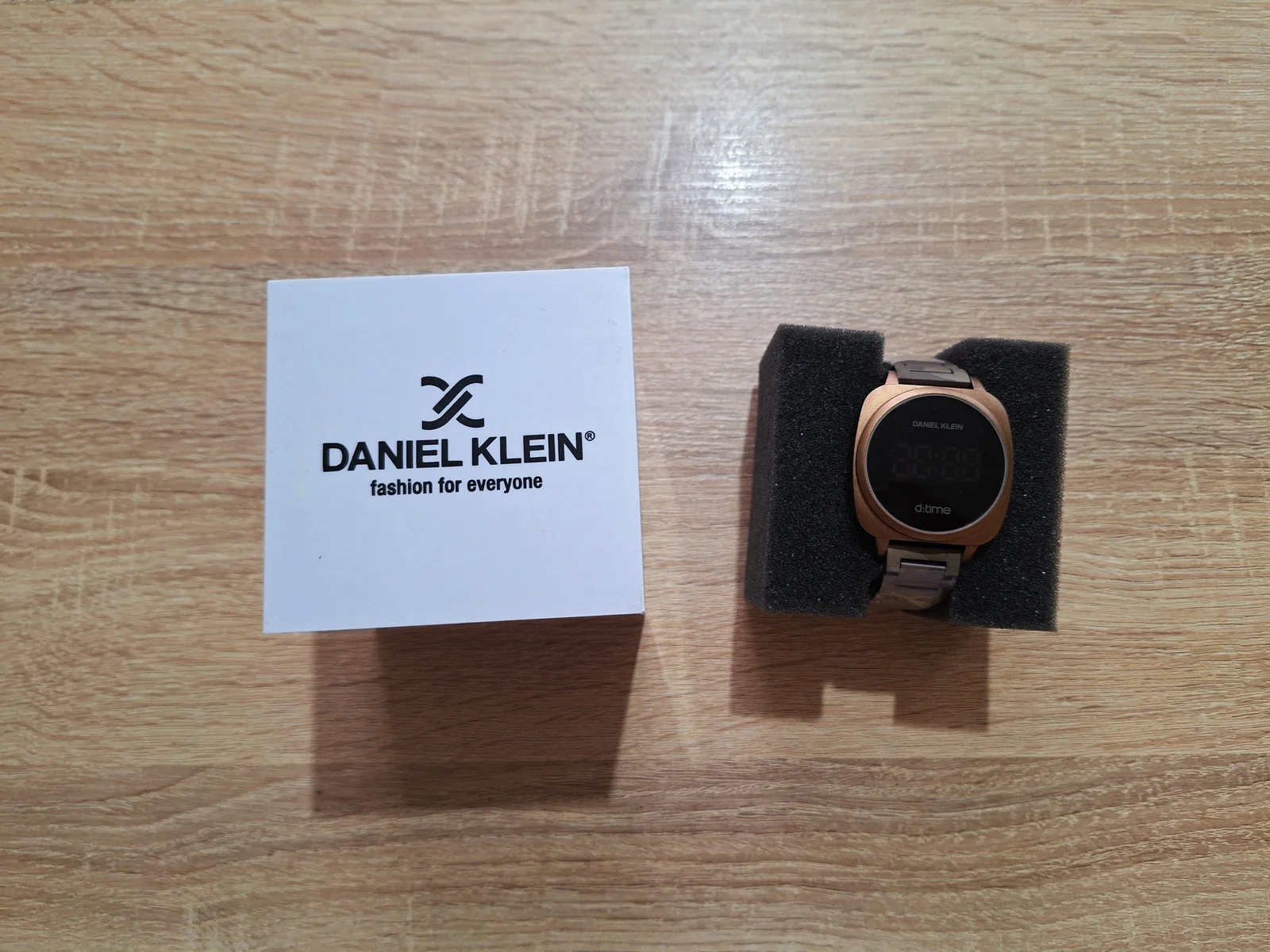 Nov muški sat Daniel Klein Touch screen 12253 u kutiji