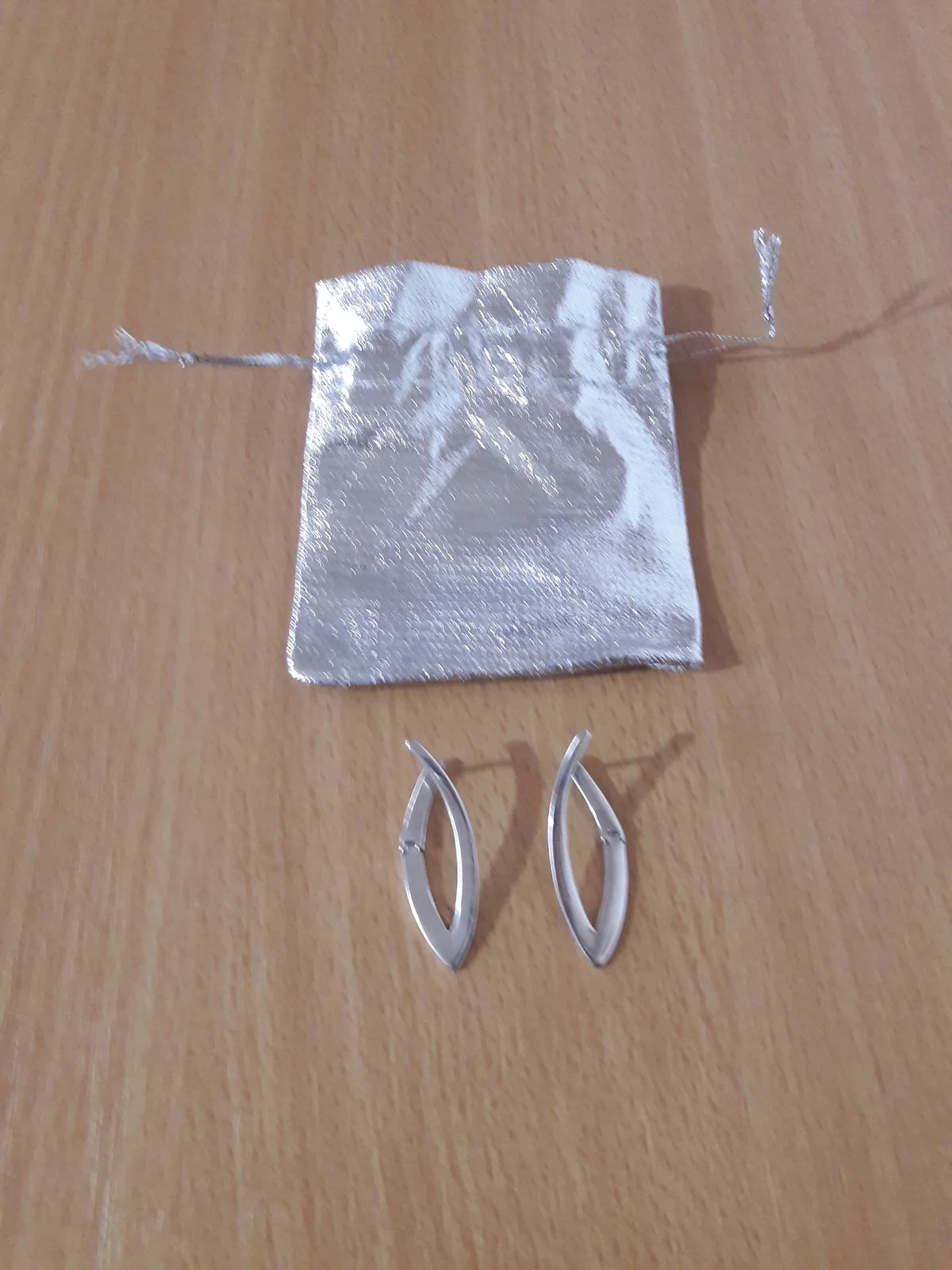 Nove naušnice srebrne minđuše srebro 925 dužine 3,5 cm