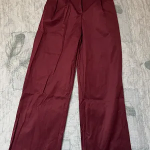 Musera Shein bordo pantalone 34 vel
