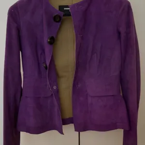 Dsquared original vel 42, odgovara S vel