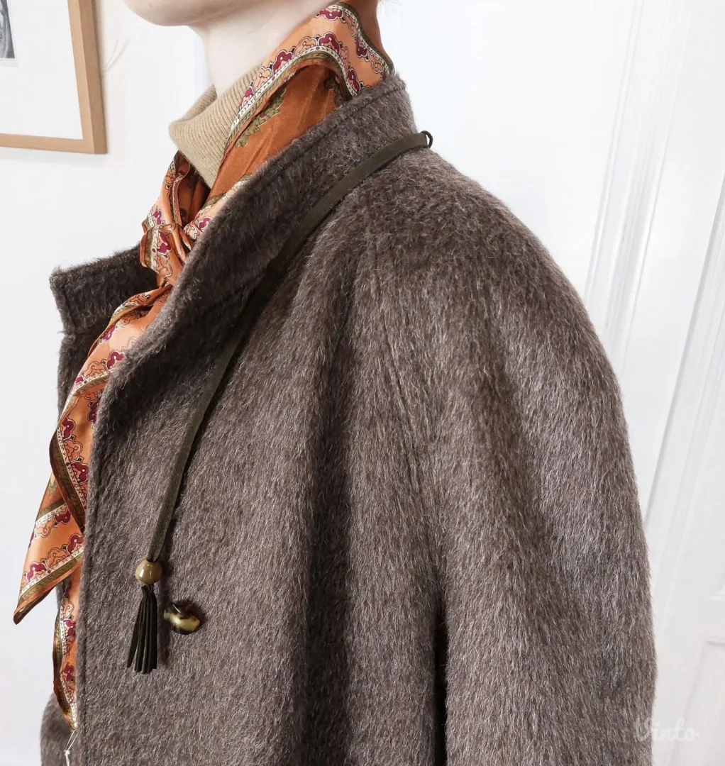 LLAMA 80s vintage kaput