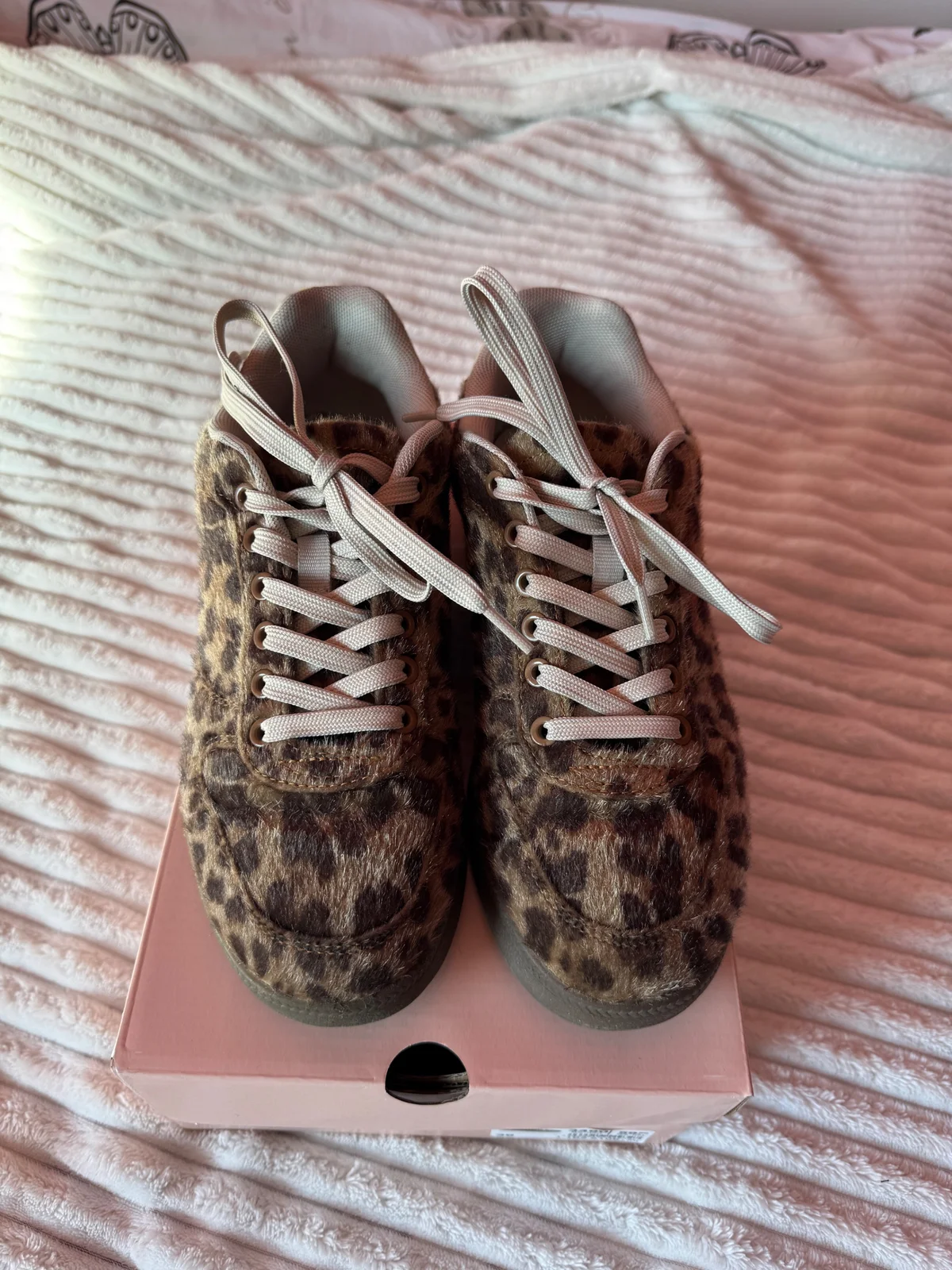 Leopard patike 38