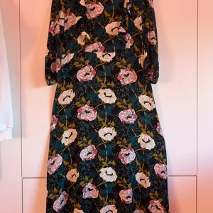 Floral viskoza haljina C&A 38