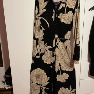 Reserved haljina 36/38