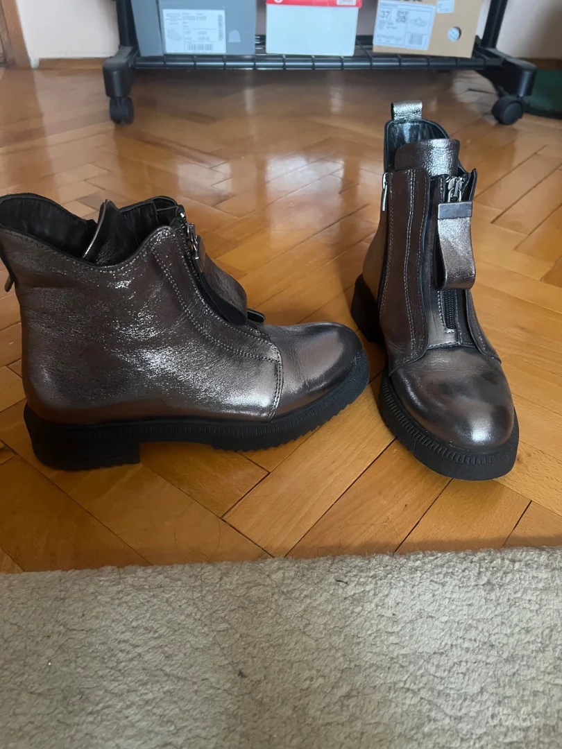 Kozne gleznjace nove 37