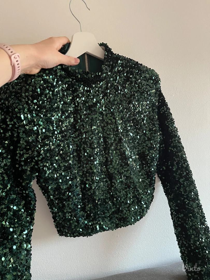 Šljokičavi crop top za svečane prilike