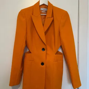 Reserved sako sa prorezima, veličina XS