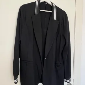 Sako/blejzer u sportskom fazonu