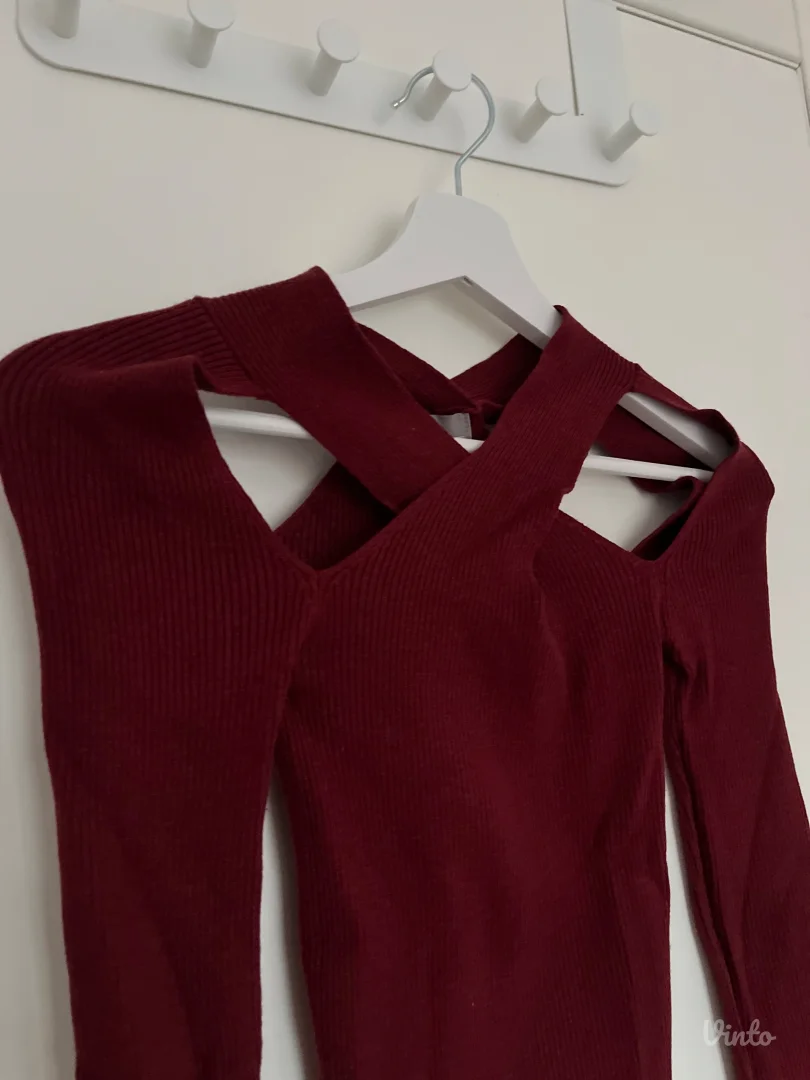 Asos burgundy rebrasta bluzica sa prorezima
