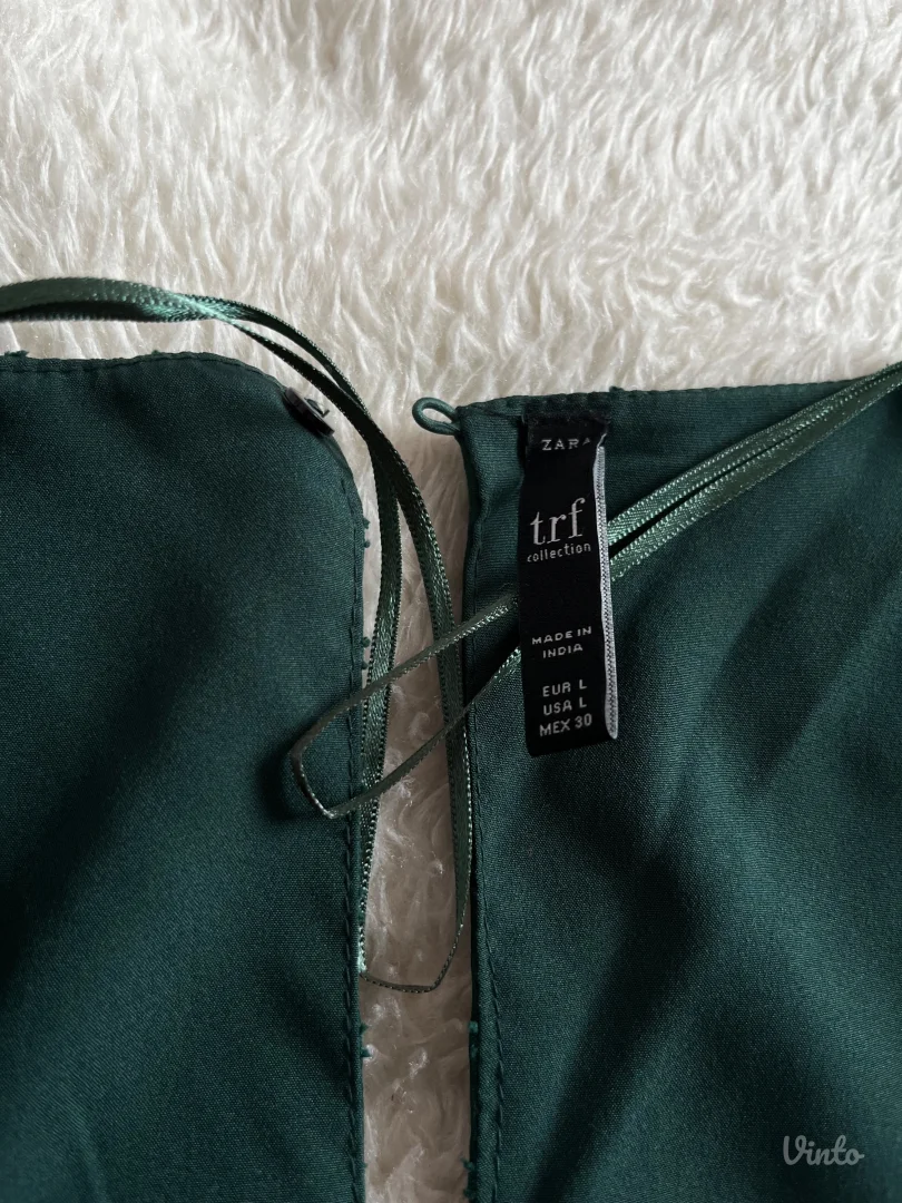 Zelena haljina sa karnerima – L (odgovara i jačem M)