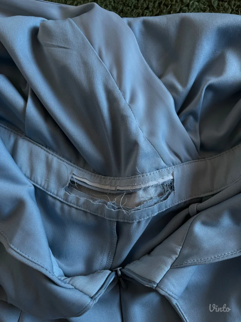 Zara svetlo plavi kombinezon sa sivim podtonom – M