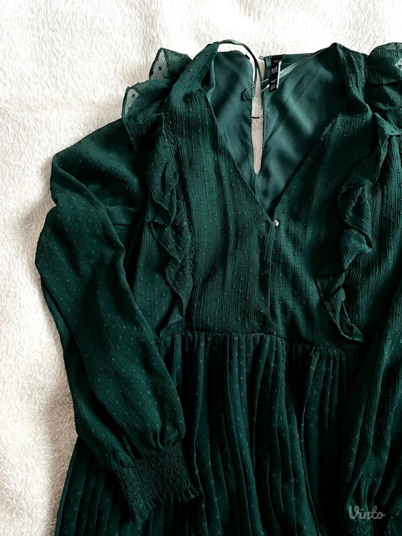 Zelena haljina sa karnerima – L (odgovara i jačem M)