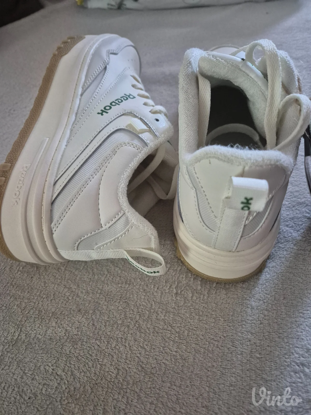 Reebok nove patike