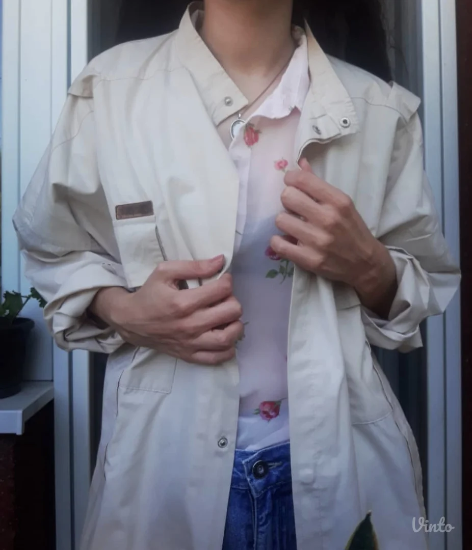 Vintage bež vindjakna