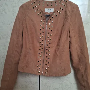 Kratka jakna imitacija velura