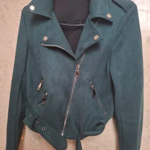 Zelena jakna imitacija velura