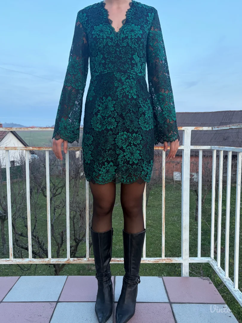 Tamno zelena cipkasta cvetna haljina