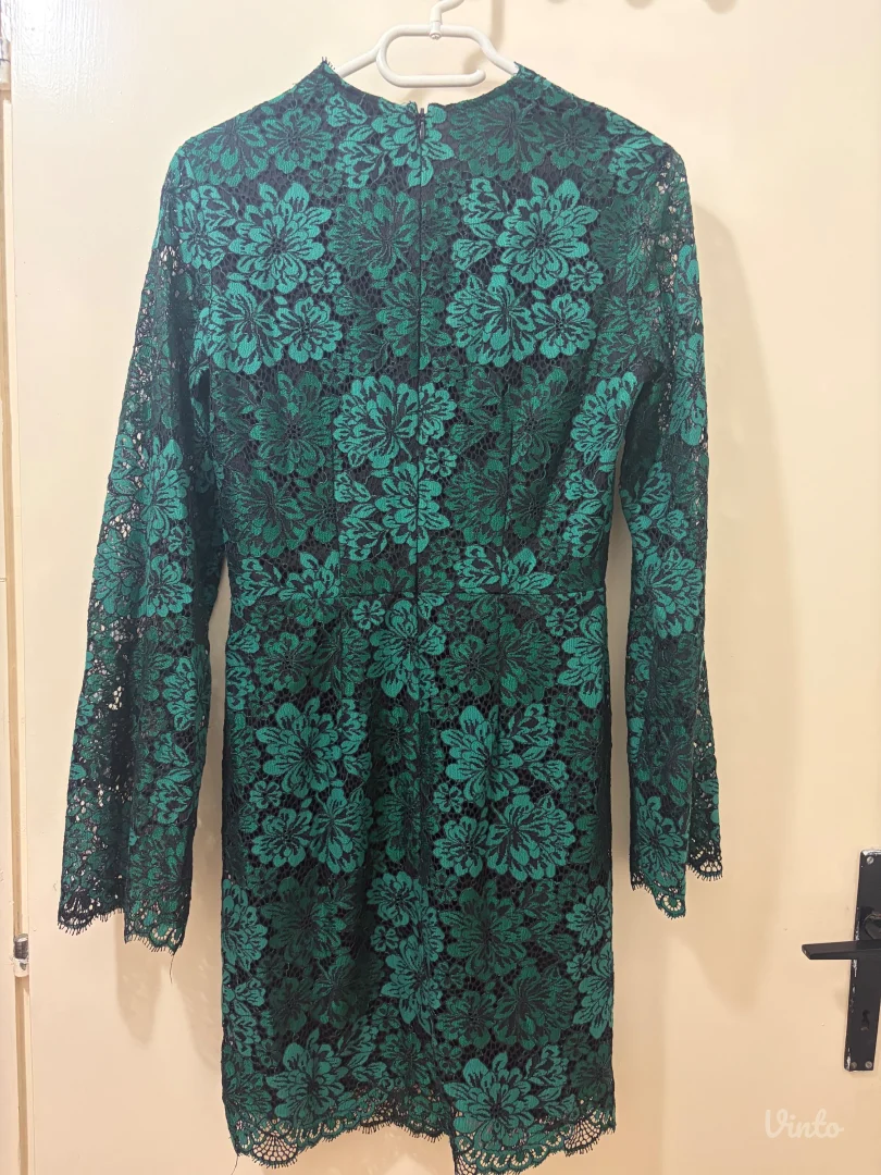 Tamno zelena cipkasta cvetna haljina