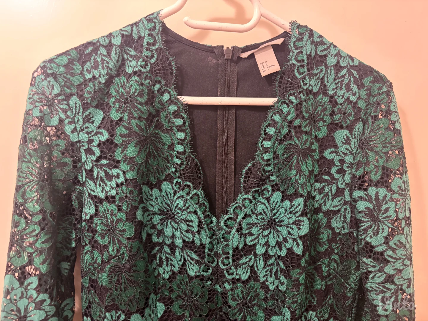 Tamno zelena cipkasta cvetna haljina