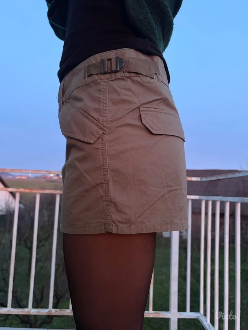 Maslinasto zelena mini suknja