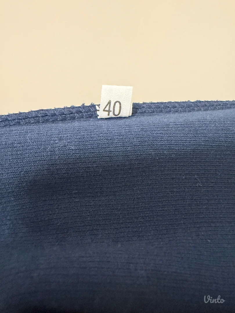 Tamno plava trenerka