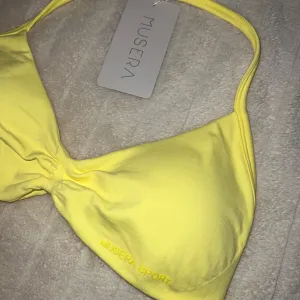 Shein top za trening