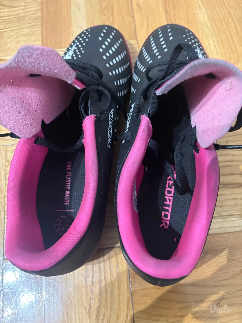 Predator patike za fudbal adidas