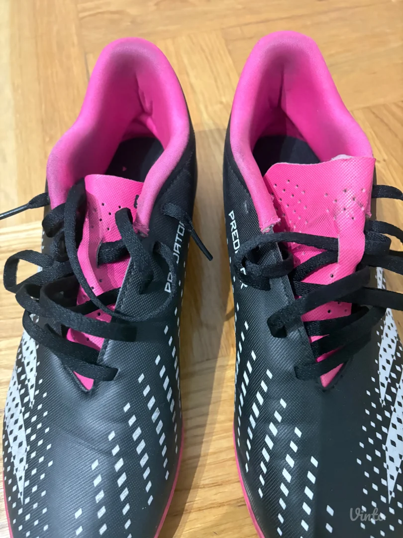 Predator patike za fudbal adidas