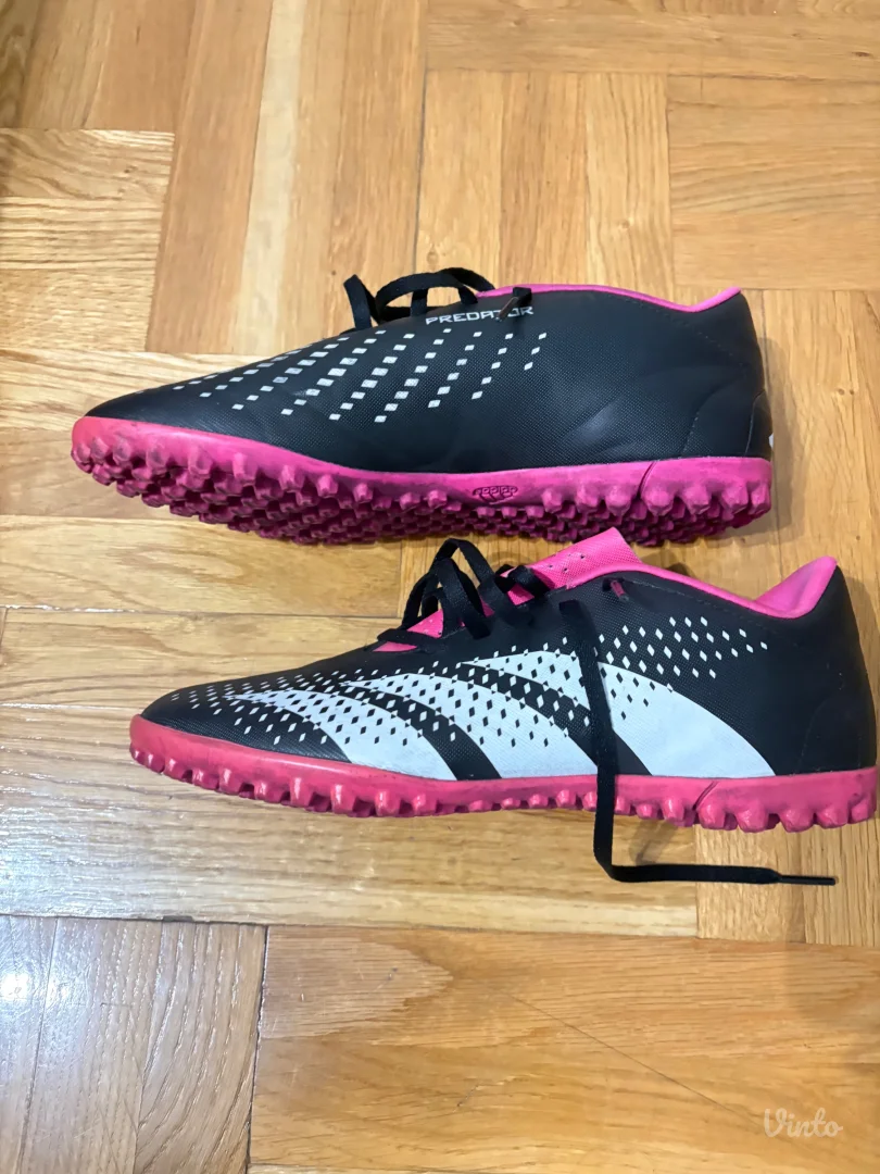 Predator patike za fudbal adidas