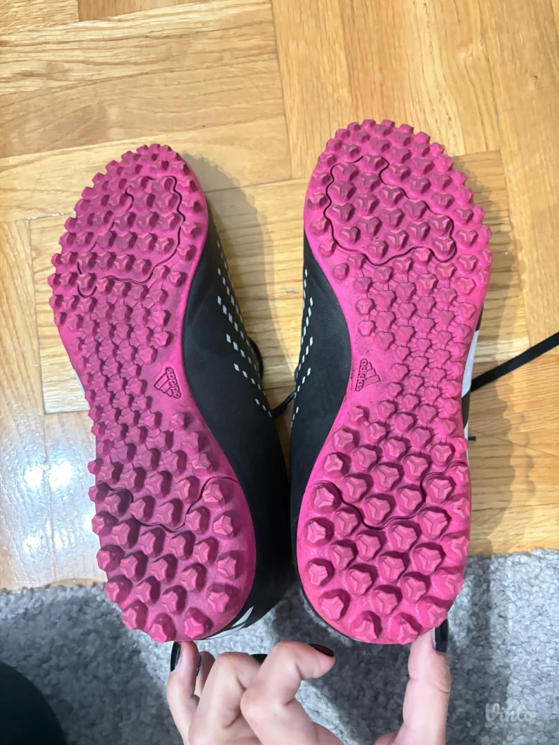 Predator patike za fudbal adidas