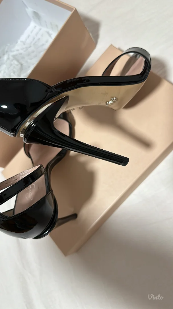 Africa obuca - lakovane kozne sandale