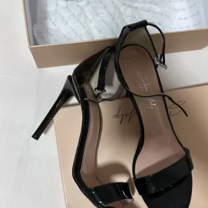 Africa obuca - lakovane kozne sandale