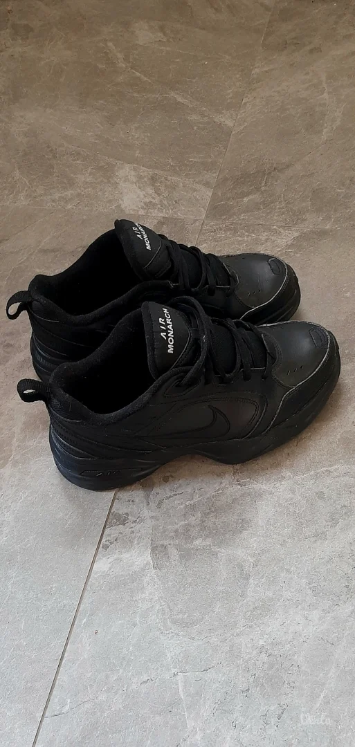 Nike air monarch 39