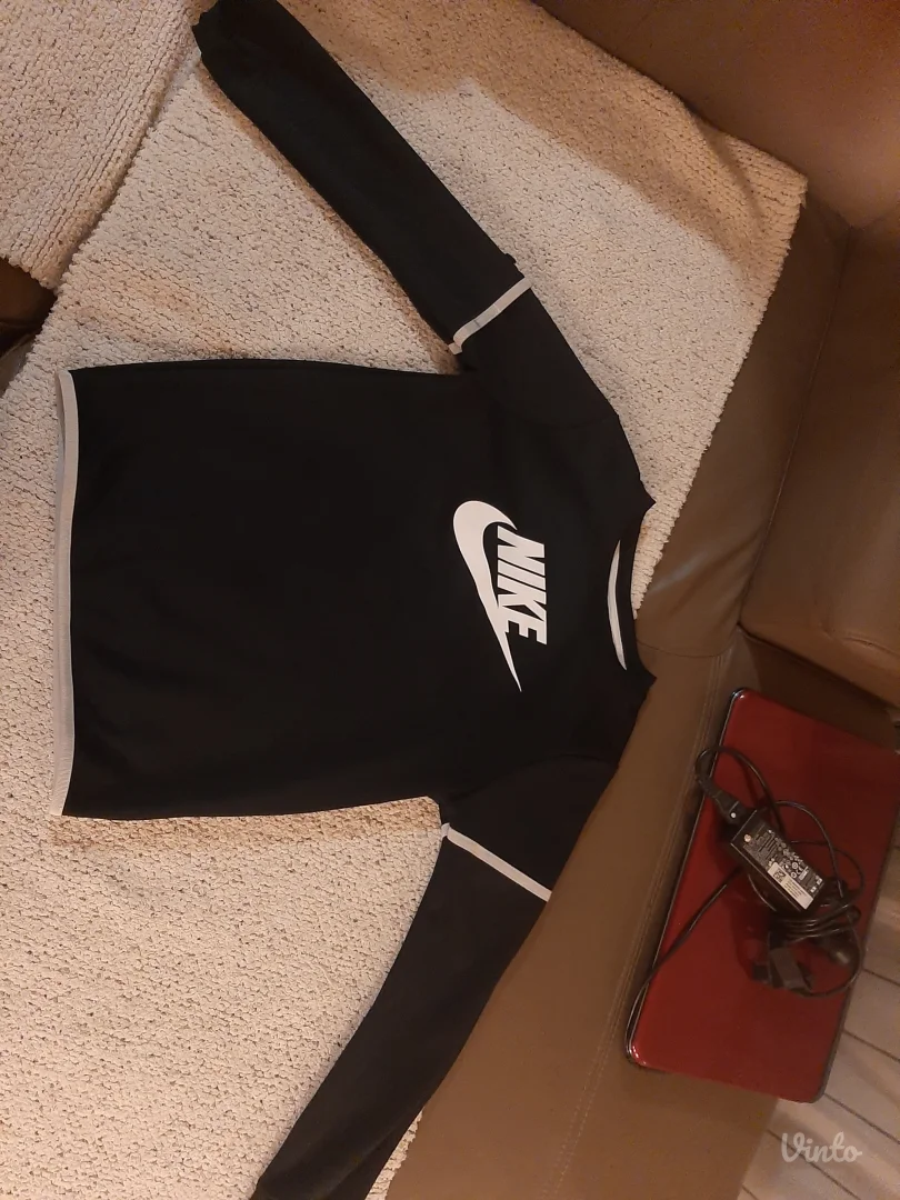 Nike duks za dečaka 8-10