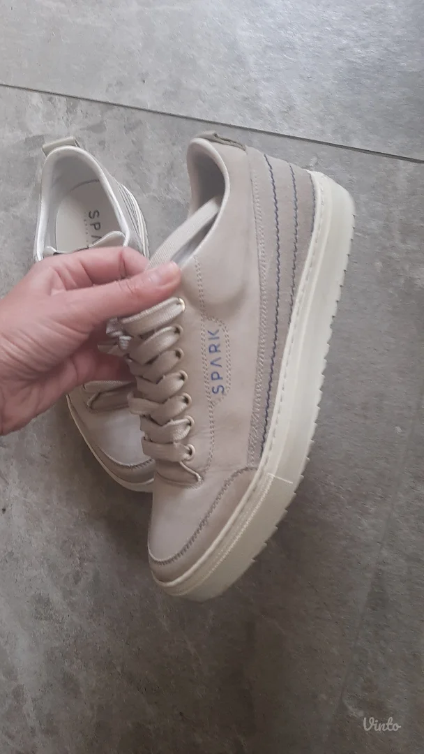 SPARK kozne patike 39-40