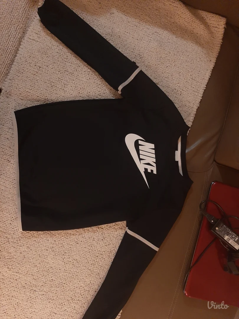 Nike duks za dečaka 8-10