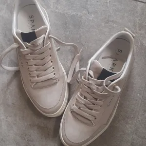 SPARK kozne patike 39-40