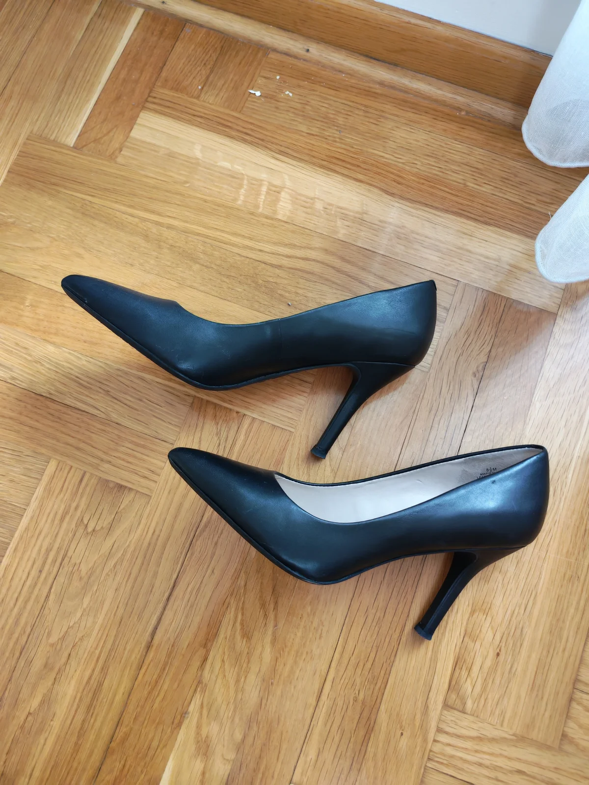 Nine west crne salonke