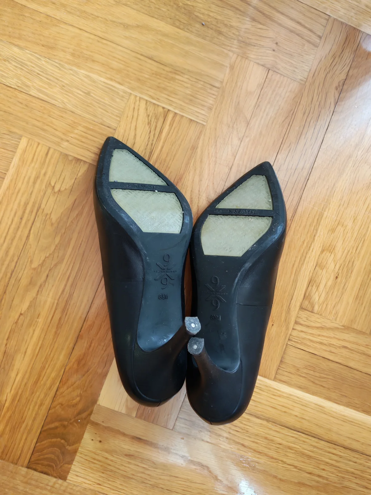 Nine west crne salonke