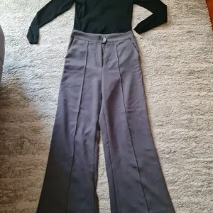 Pantalone +bluza