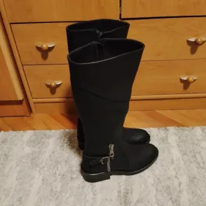 Cizme Novo 37 broj snizeno