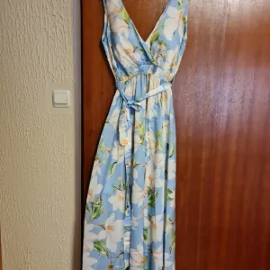 Haljina m velicina nova